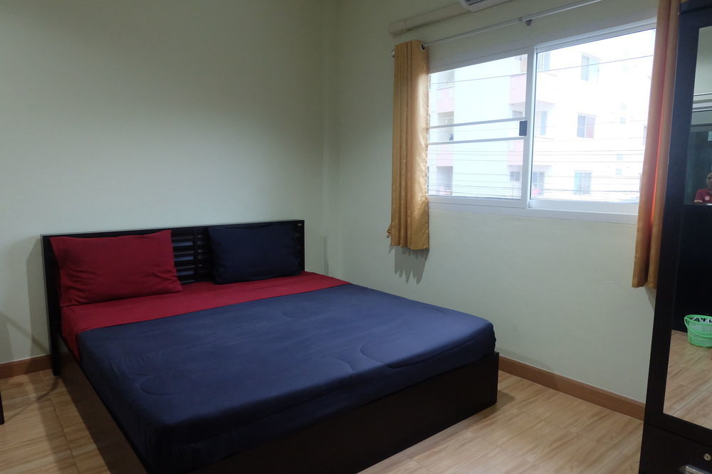 Nittaya Residence Пак-Крет Экстерьер фото