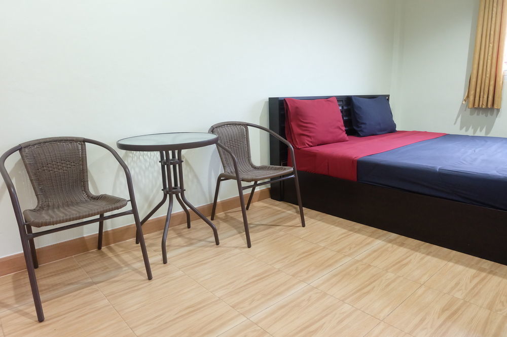 Nittaya Residence Пак-Крет Экстерьер фото