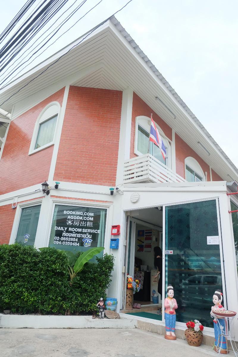 Nittaya Residence Пак-Крет Экстерьер фото